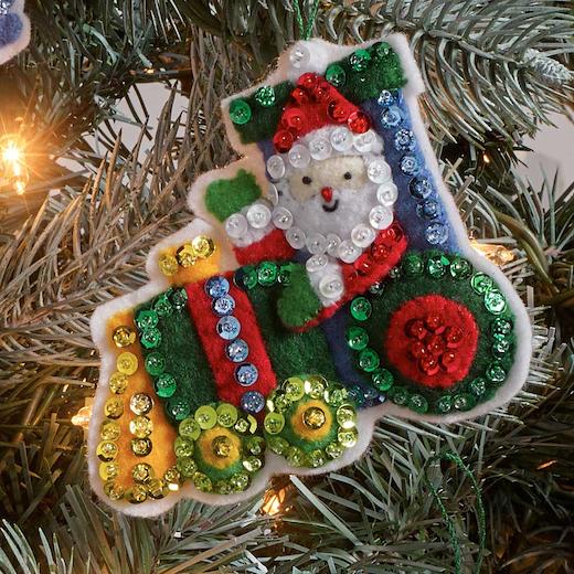 Bucilla Felt Ornaments Applique Kit Set of 8-Santa on The Go 89281E